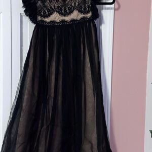 Chic Black Lace Kids Formal Dress